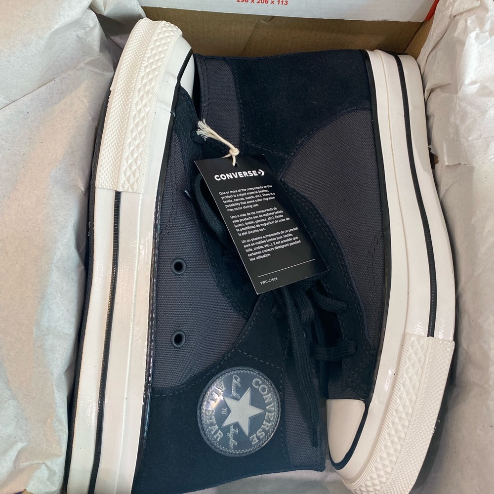 (NEW) Converse CHUCK 70 HI Monochrome High-Top Sneakers. Beautiful and timeless. - Picture 7 of 8